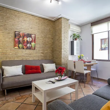 Centro Old Town Apartment *